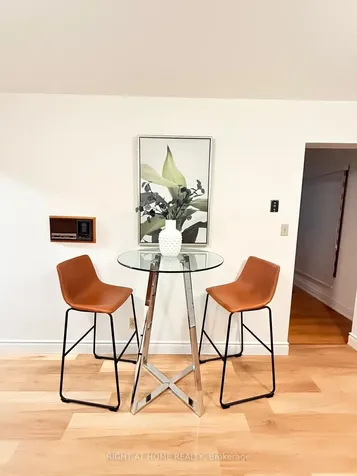 51 Burnt Bark Drive Toronto ON M1V 3J6