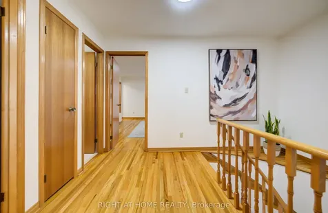 51 Burnt Bark Drive Toronto ON M1V 3J6