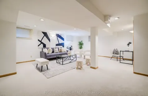 51 Burnt Bark Drive Toronto ON M1V 3J6