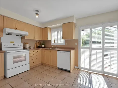 2758 Eglinton Avenue E Toronto ON M1J 3P3