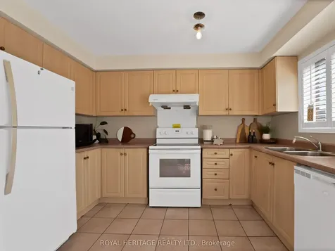 2758 Eglinton Avenue E Toronto ON M1J 3P3