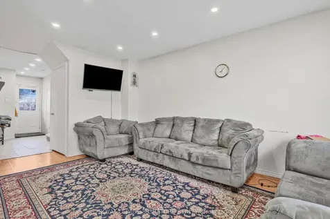 1405 Anton Square Pickering ON L1V 5T5