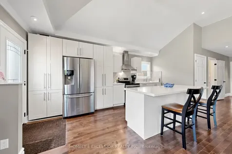27 Japonica Road Toronto ON M1R 4S1