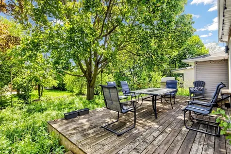 27 Japonica Road Toronto ON M1R 4S1