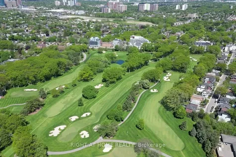 3 Greystone Walk Drive Toronto ON M1K 5J4