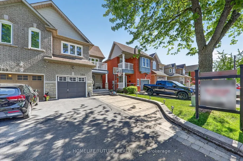 731 Swan Place Pickering ON L1X 2V7