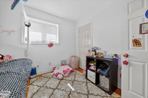 731 Swan Place Pickering ON L1X 2V7