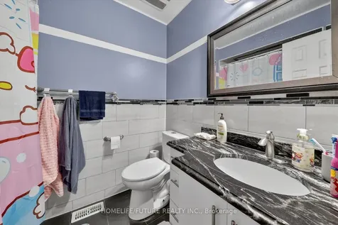 731 Swan Place Pickering ON L1X 2V7