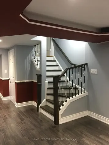 731 Swan Place Pickering ON L1X 2V7