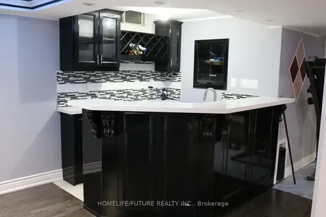 731 Swan Place Pickering ON L1X 2V7