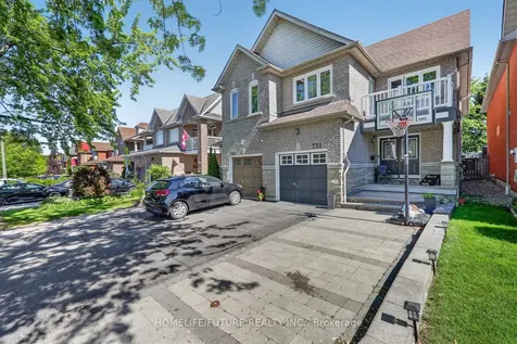 731 Swan Place Pickering ON L1X 2V7