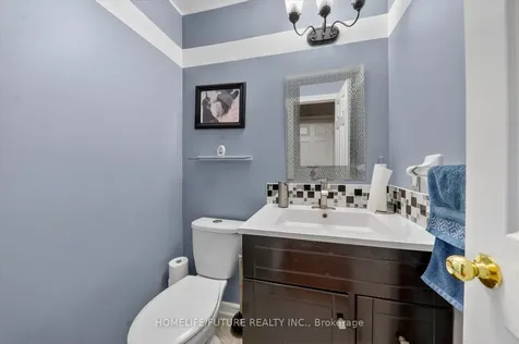 731 Swan Place Pickering ON L1X 2V7