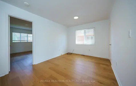28 Lioba Drive Toronto ON M1L 4V1