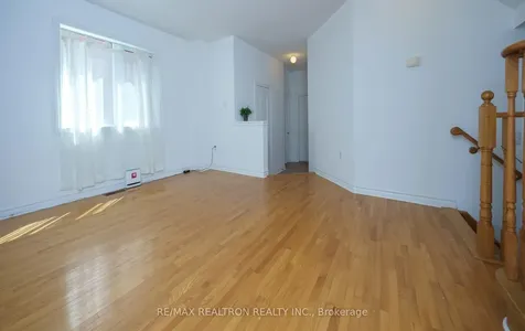 28 Lioba Drive Toronto ON M1L 4V1