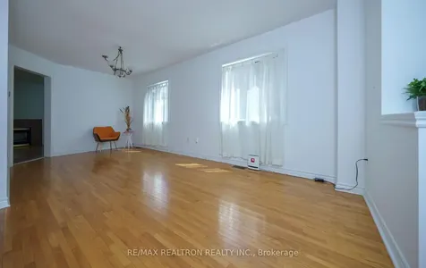 28 Lioba Drive Toronto ON M1L 4V1