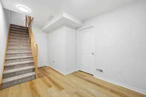 2448 Bromus Path Oshawa ON L1L 0K6