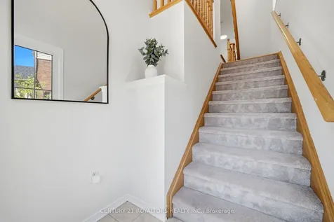 2448 Bromus Path Oshawa ON L1L 0K6