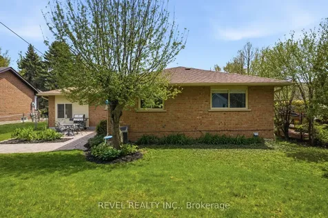 39 Anstead Crescent Ajax ON L1S 3X4