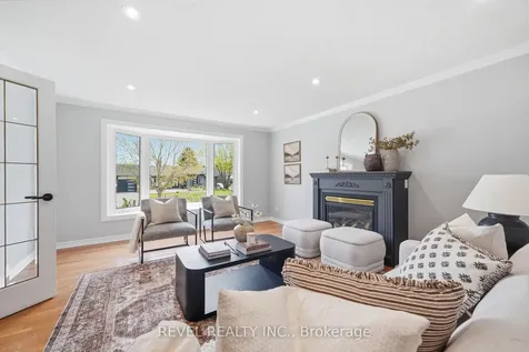 39 Anstead Crescent Ajax ON L1S 3X4