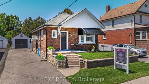 56 Gladstone Avenue Oshawa ON L1J 4E5