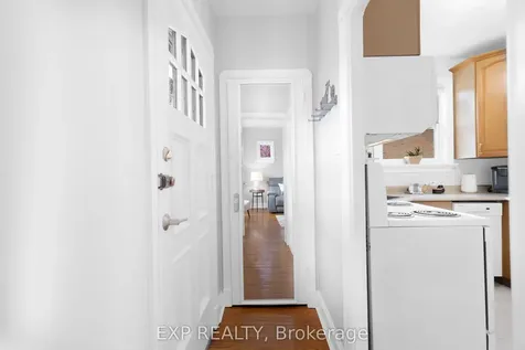 56 Gladstone Avenue Oshawa ON L1J 4E5