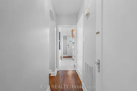 56 Gladstone Avenue Oshawa ON L1J 4E5