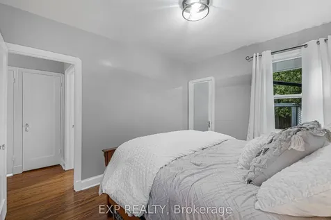 56 Gladstone Avenue Oshawa ON L1J 4E5