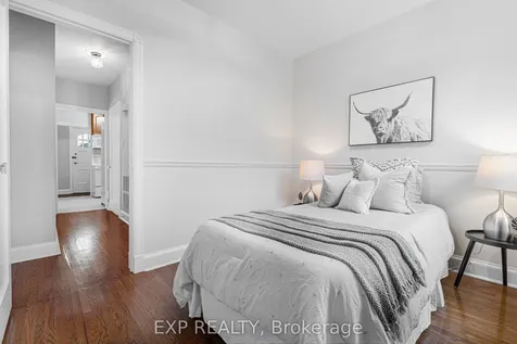 56 Gladstone Avenue Oshawa ON L1J 4E5