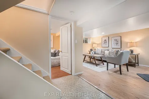56 Gladstone Avenue Oshawa ON L1J 4E5