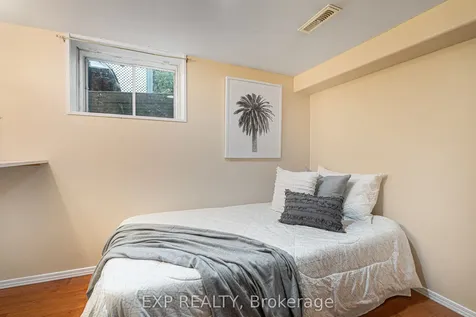 56 Gladstone Avenue Oshawa ON L1J 4E5