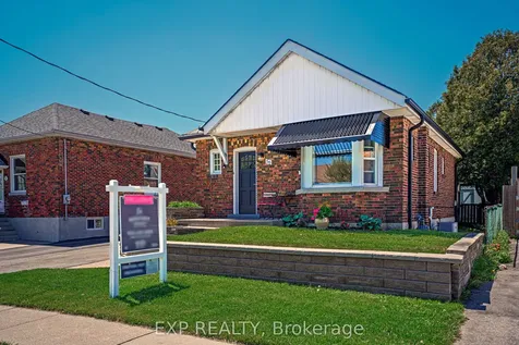 56 Gladstone Avenue Oshawa ON L1J 4E5