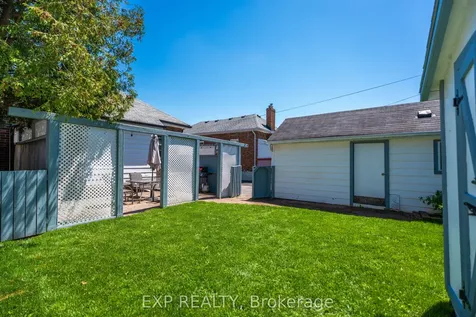 56 Gladstone Avenue Oshawa ON L1J 4E5