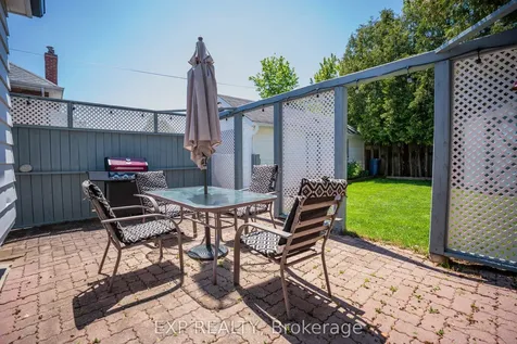 56 Gladstone Avenue Oshawa ON L1J 4E5