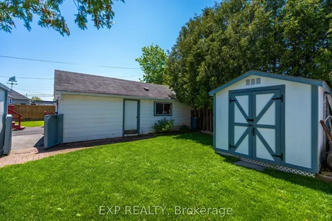 56 Gladstone Avenue Oshawa ON L1J 4E5