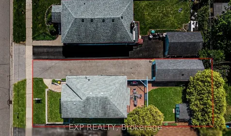 56 Gladstone Avenue Oshawa ON L1J 4E5