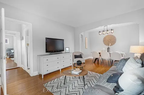 56 Gladstone Avenue Oshawa ON L1J 4E5