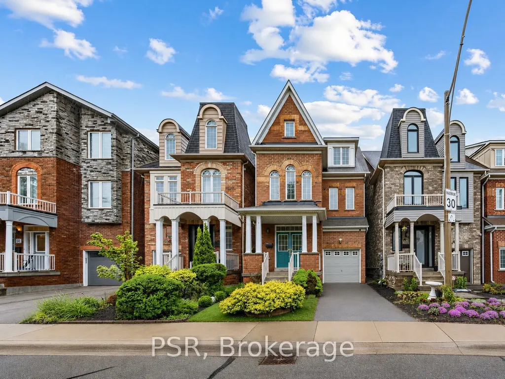 38 Enroutes Street Toronto ON M4E 3X8