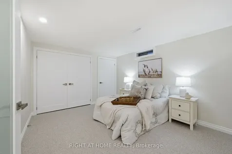 527 Beech Street E Whitby ON L1N 7R1