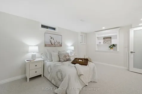 527 Beech Street E Whitby ON L1N 7R1