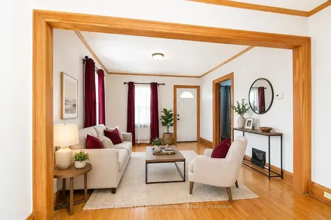 65 Gladstone Avenue Oshawa ON L1J 4E4