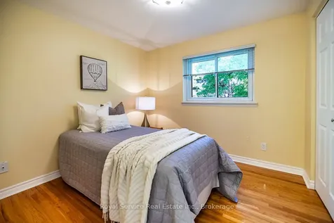 17 Gorsey Square Toronto ON M1B 1A6