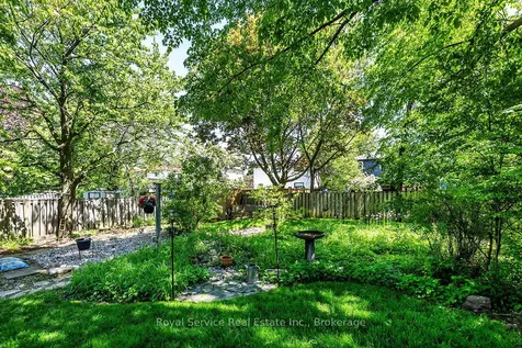 17 Gorsey Square Toronto ON M1B 1A6