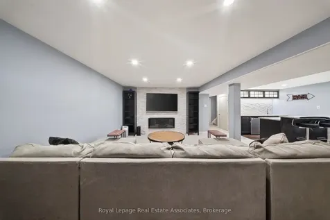 67 Beechnut Crescent Clarington ON L1E 1Y4