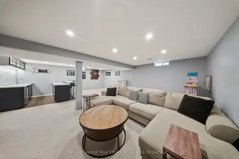 67 Beechnut Crescent Clarington ON L1E 1Y4