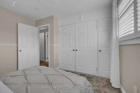 45 Resolute Crescent Whitby ON L1P 1G9