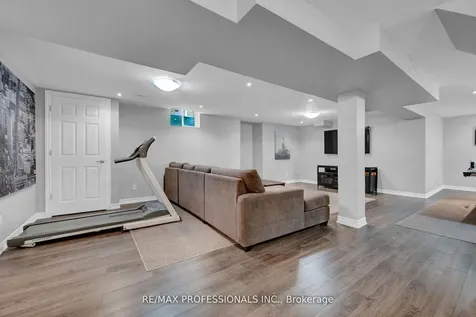 45 Resolute Crescent Whitby ON L1P 1G9