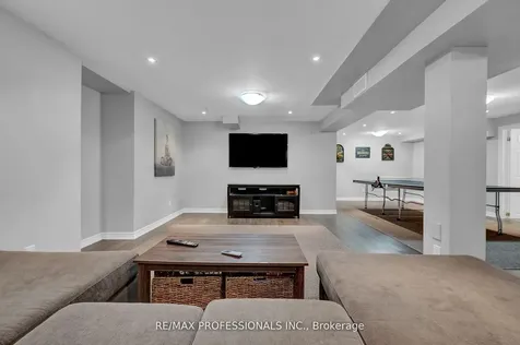 45 Resolute Crescent Whitby ON L1P 1G9