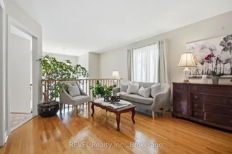 16 Parnell Crescent Whitby ON L1R 2L4