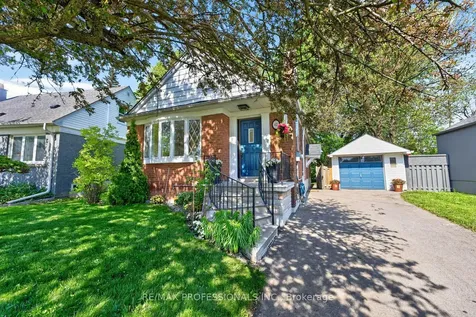 62 Marchington Circle Toronto ON M1R 3M7