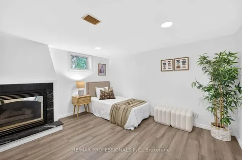 62 Marchington Circle Toronto ON M1R 3M7